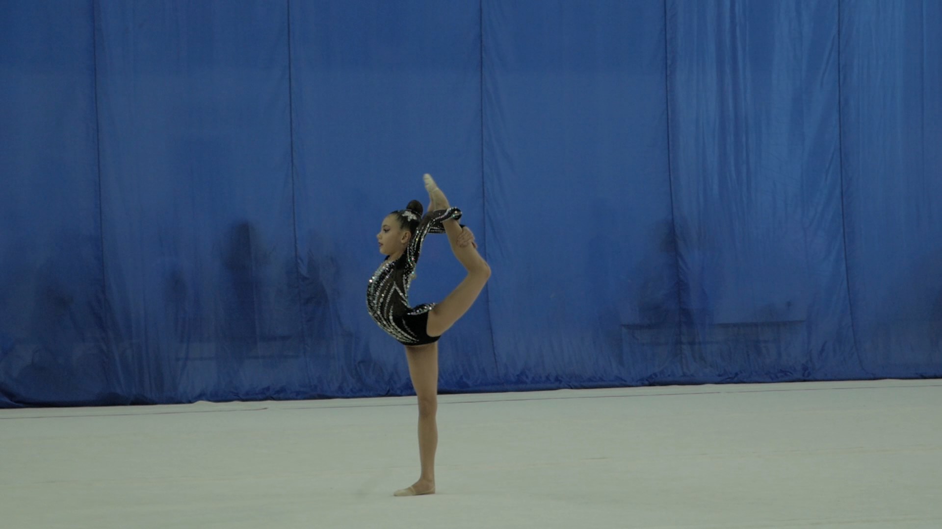В Волгограде стартовали межрегиональные соревнования по художественной гимнастике
